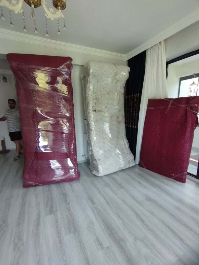 Crafting Captivating Headlines: Your awesome post title goes here